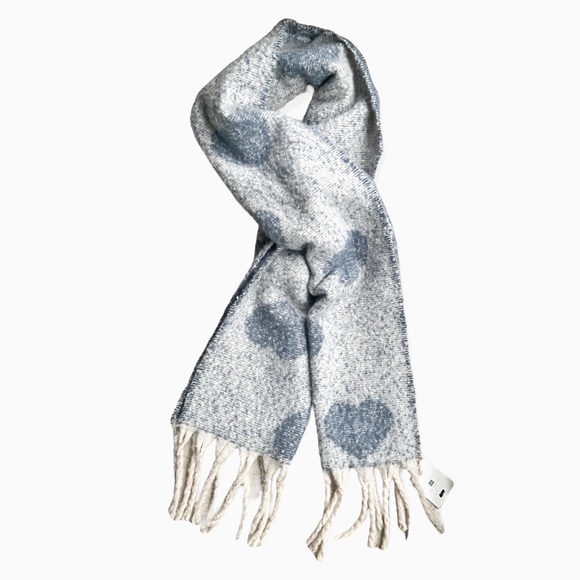 Gorgeous NWT LOOK Reversible Blue / White Hearts Scarf, OS - Picture 2 of 11